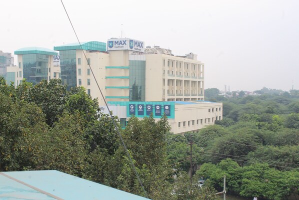 Exterior - Flourish Inn Saket opposite Max Hospital (New Delhi)