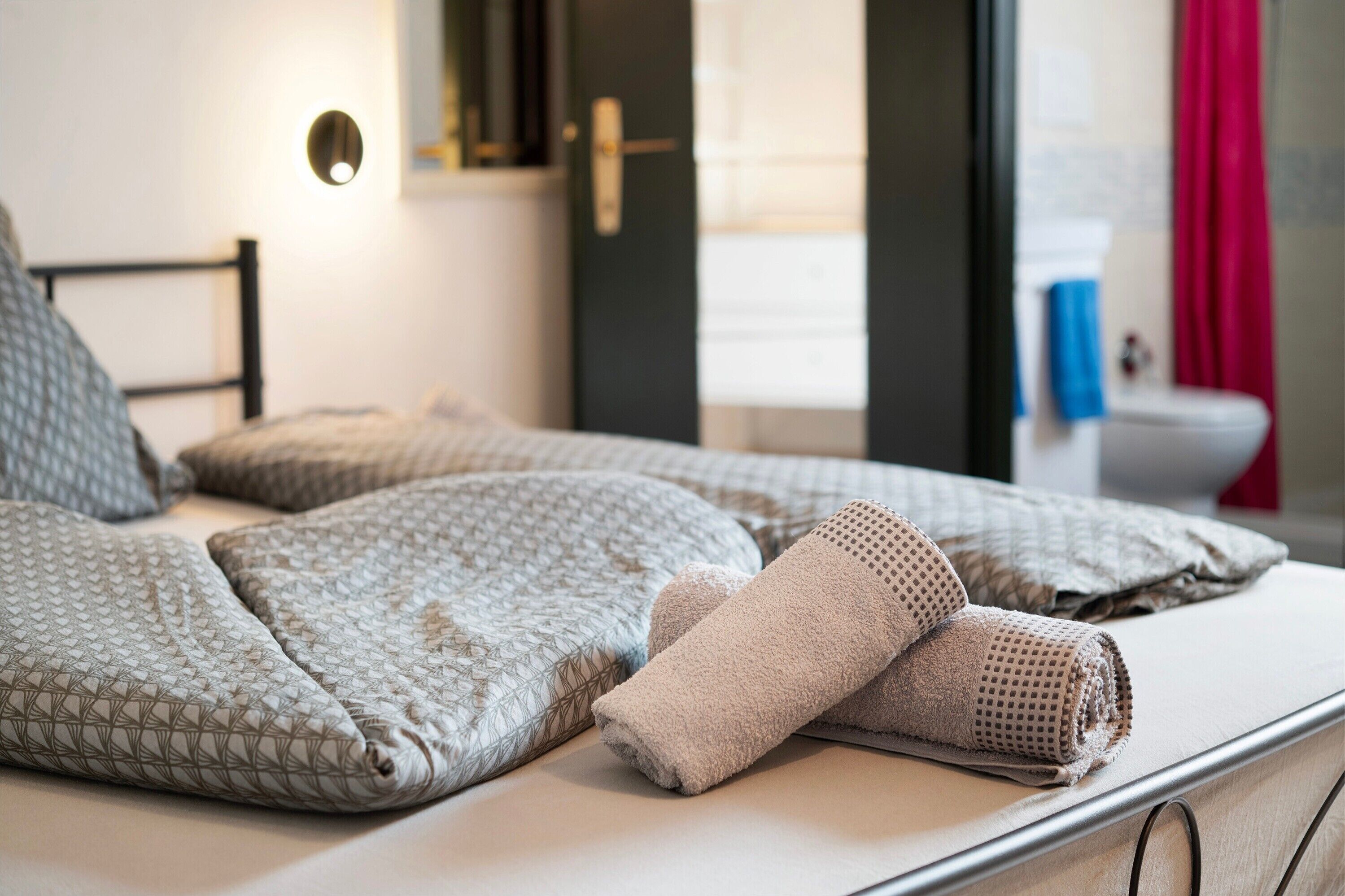 1 bedroom, WiFi, bed sheets