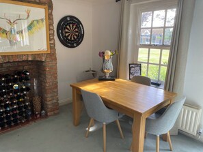 Casa, 6 quartos | Sala de jantar