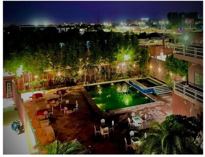 ウムラオガール ア ユニット オブ ラガヴ ヴィラス