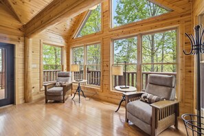 المنشأة من الداخل