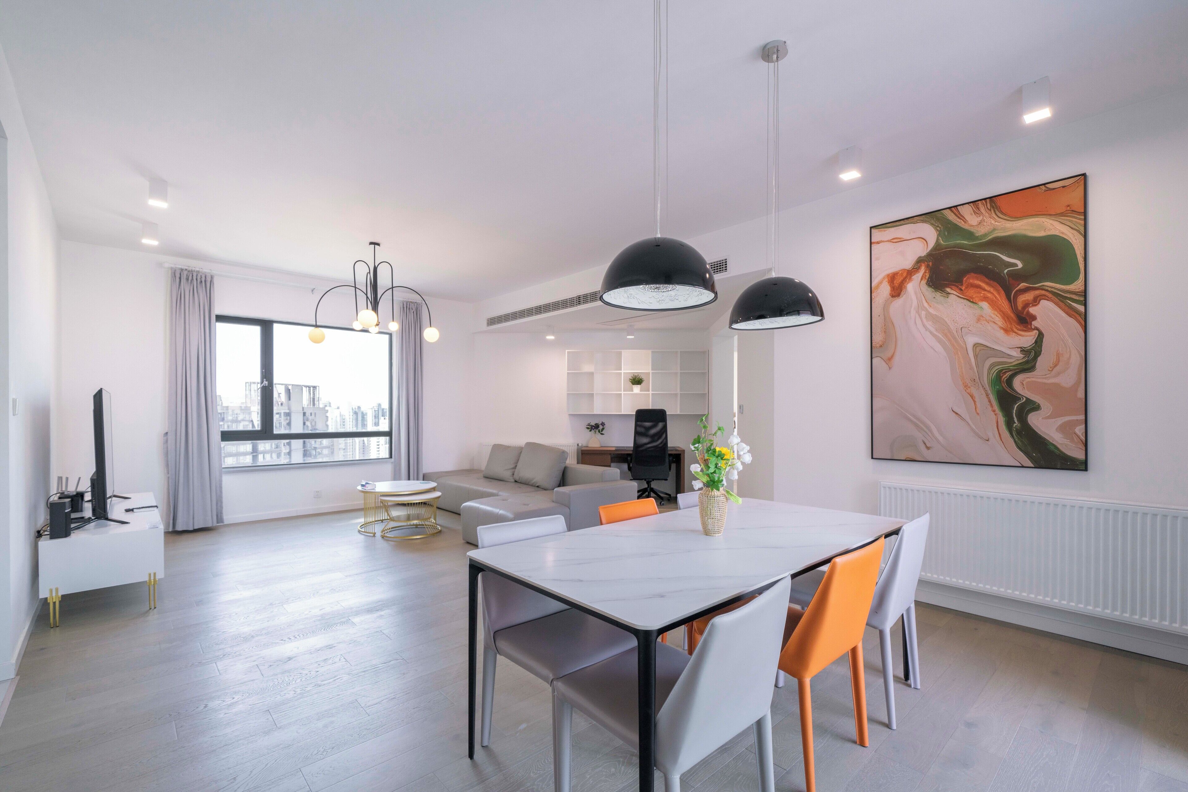 Superior Apartment, 4 Bedrooms, Balcony, City View | Living room | Smart TV