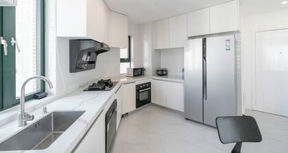 Tyms Elegant 4BR 2BA Apt Xujiahui Malls