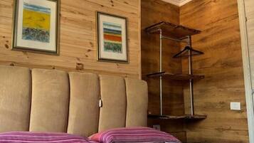 1 camera, ferro/asse da stiro, Wi-Fi gratuito, lenzuola