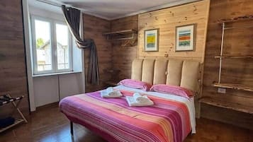1 chambre, fer et planche à repasser, Wi-Fi gratuit, draps fournis