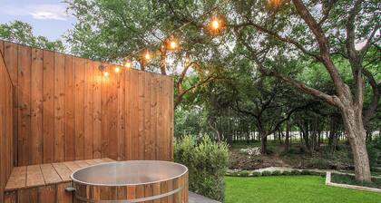 The ATX South Lamar Creekside Retreat with Hot tub