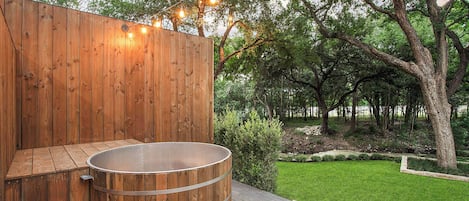 Bain à remous extérieur