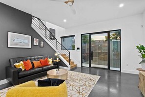 TV, offices - South Lamar Luxe Creekside Retreat w/ Hot Tub (Austin)