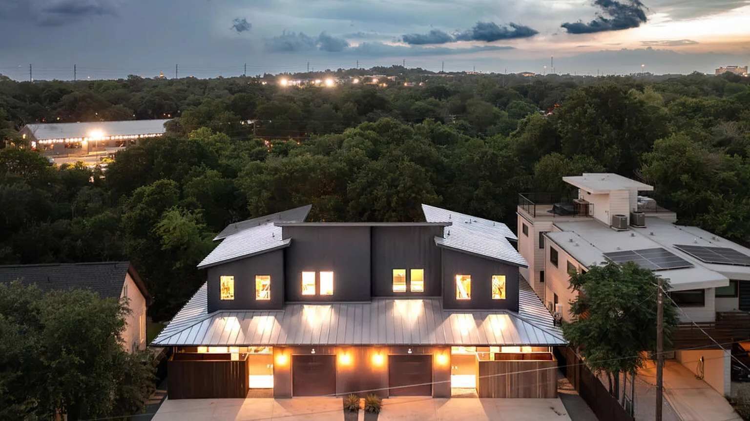 المنشأة من الخارج