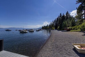 Beach - Emerald Lodge at Tahoe Park by Tahoe Getaways - 4BR w HOA & Air Conditioning (Tahoe City)