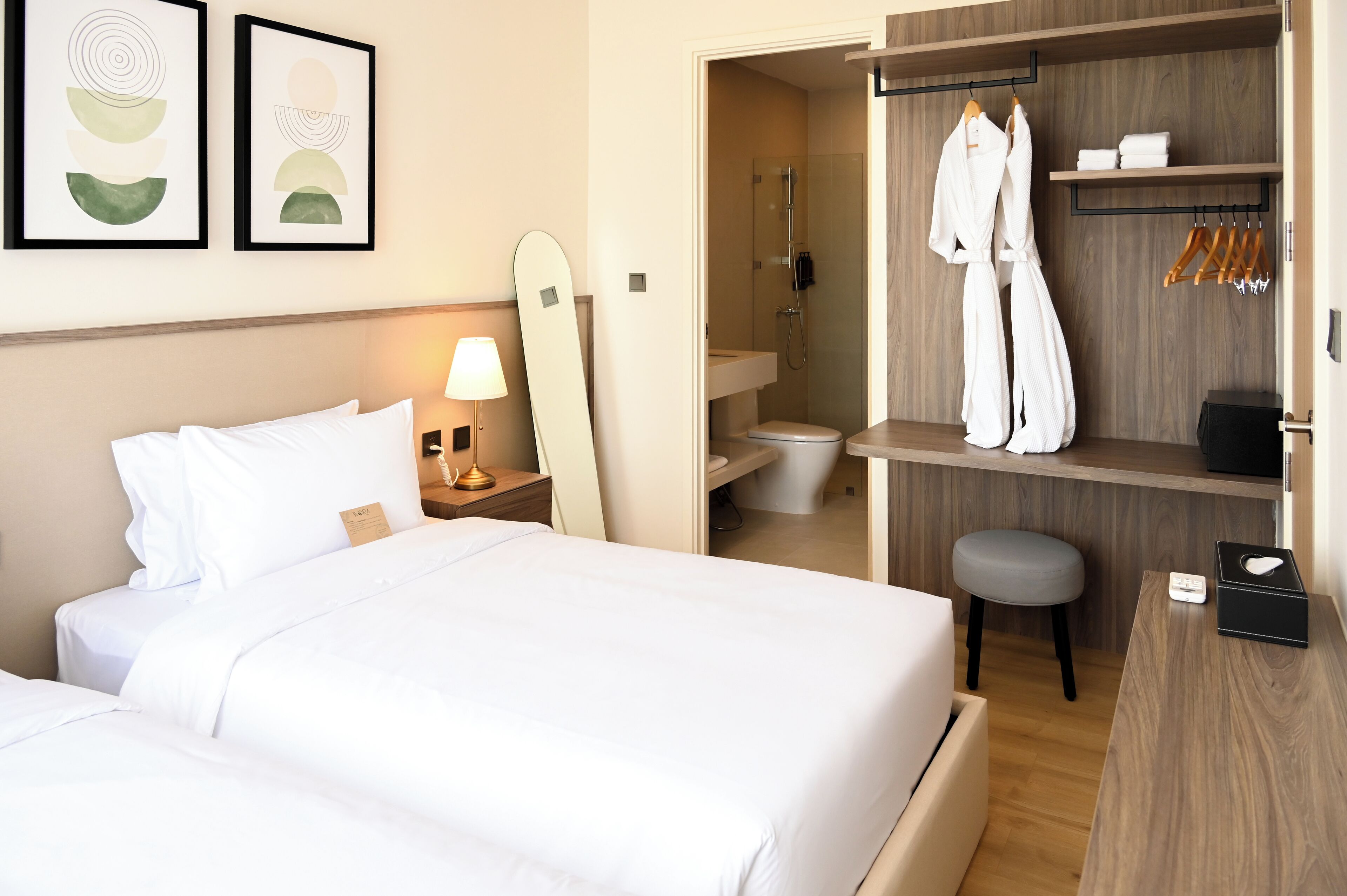 Caja de seguridad en la habitación y cortinas blackout 