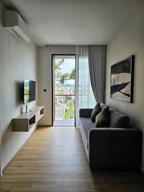 Suite estudio estándar, 2 camas individuales, vista a la colina | Servicios de la habitación