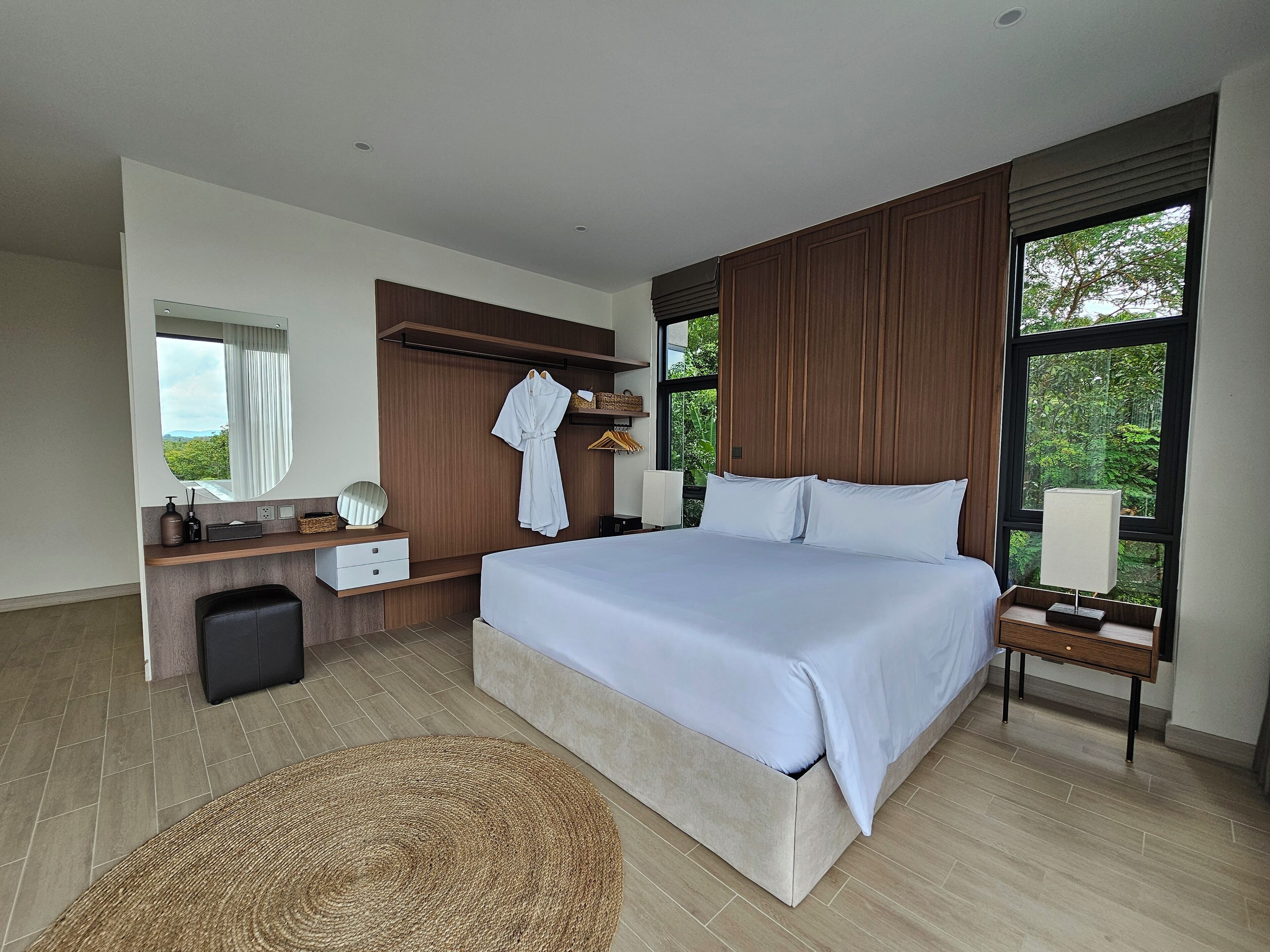 วิลล่าสำหรับครอบครัว, วิวภูเขา | ตู้นิรภัยในห้องพัก, ผ้าม่านกันแสง, ห้องเก็บเสียง, เตารีด/โต๊ะรีดผ้า