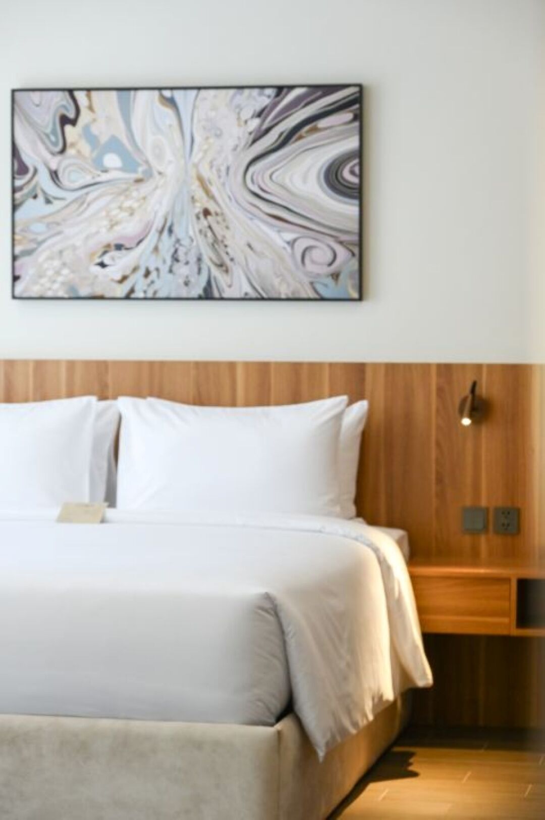 Superior Studio Suite, 1 King Bed with Sofa bed, Non Smoking, Garden View | In-room safe, blackout drapes, soundproofing, iron/ironing board