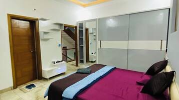 3 Schlafzimmer, Bügeleisen/Bügelbrett, WLAN, Bettwäsche