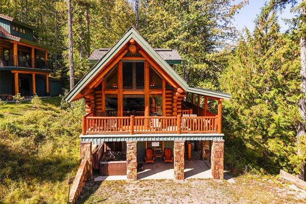 المنشأة من الخارج