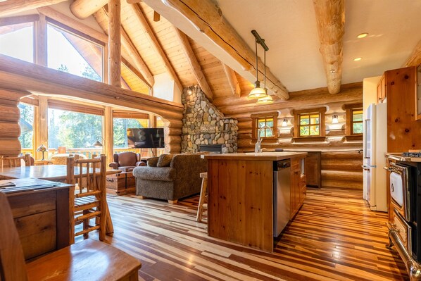 TV connectée, cheminée