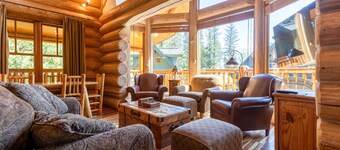 Ski In & Out Right from your Private Hot Tub