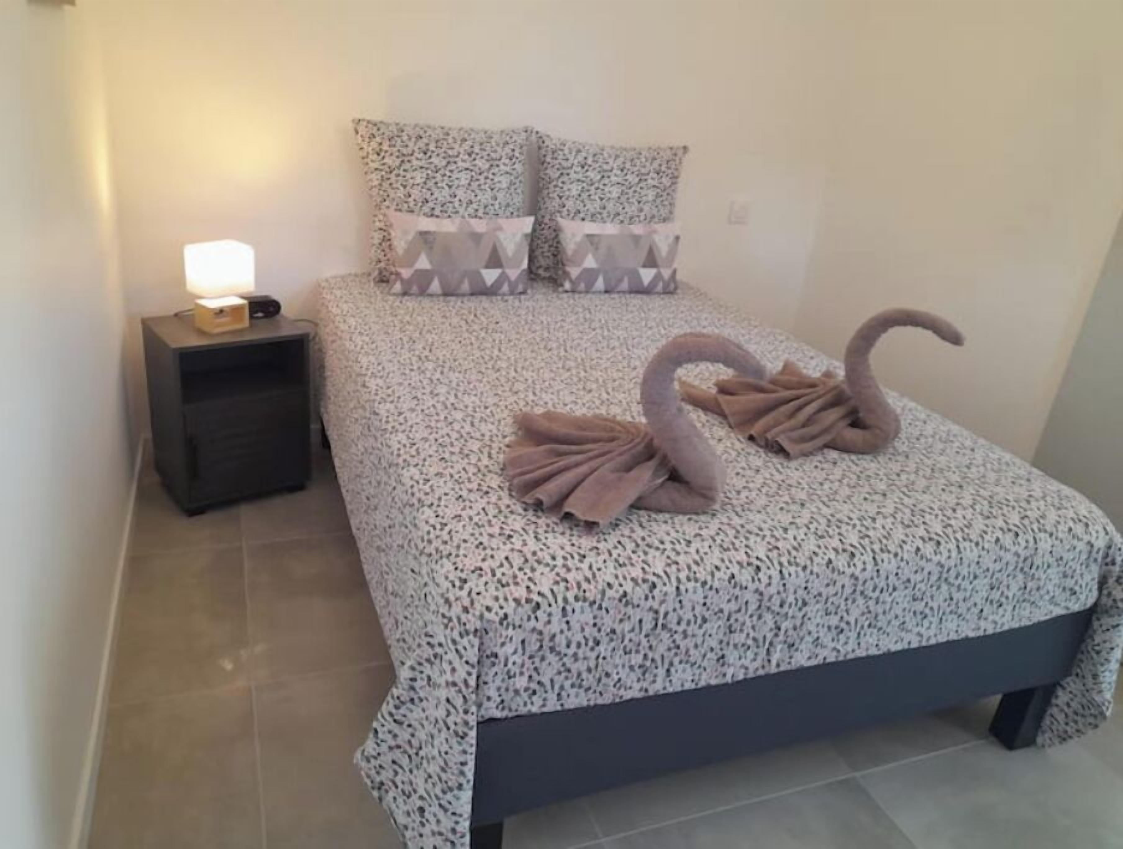 1 bedroom, iron/ironing board, free WiFi