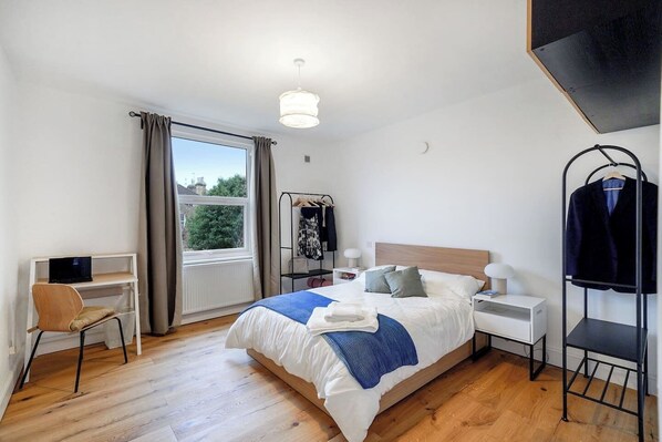 2 bedrooms, desk, iron/ironing board, travel cot