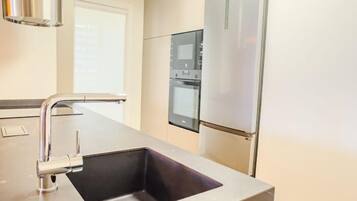 Frigorífic, microones, forn i rentaplats