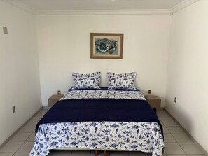 2 bedrooms, free WiFi, bed sheets - Blue Wave Hostel (Serra)