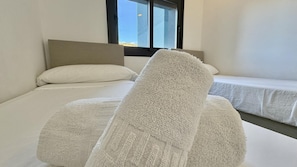 2 bedrooms, Internet, bed sheets