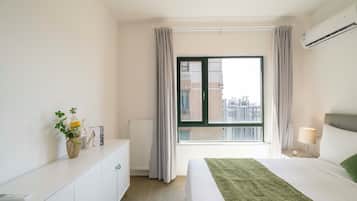 Superior Apartment, 4 Bedrooms, Balcony, City View | Iron/ironing board, free WiFi