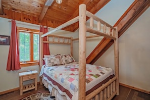 4 bedrooms, iron/ironing board, free WiFi, bed sheets