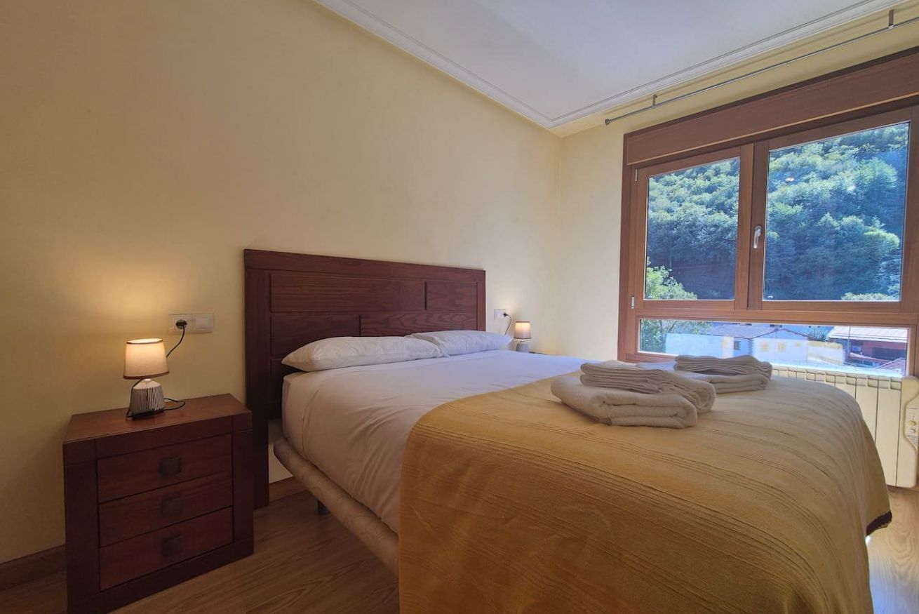 1 chambre, fer et planche à repasser, accès au Wi-Fi (inclus)