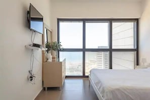 Bügeleisen/Bügelbrett, kostenloses WLAN