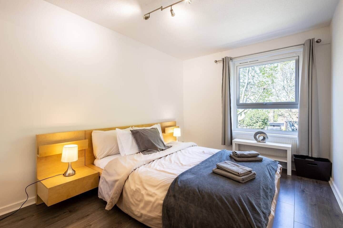 2 slaapkamers, een strijkplank/strijkijzer, wifi, beddengoed