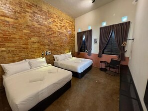 遮光窗簾/窗簾、熨斗/熨衫板、免費 Wi-Fi