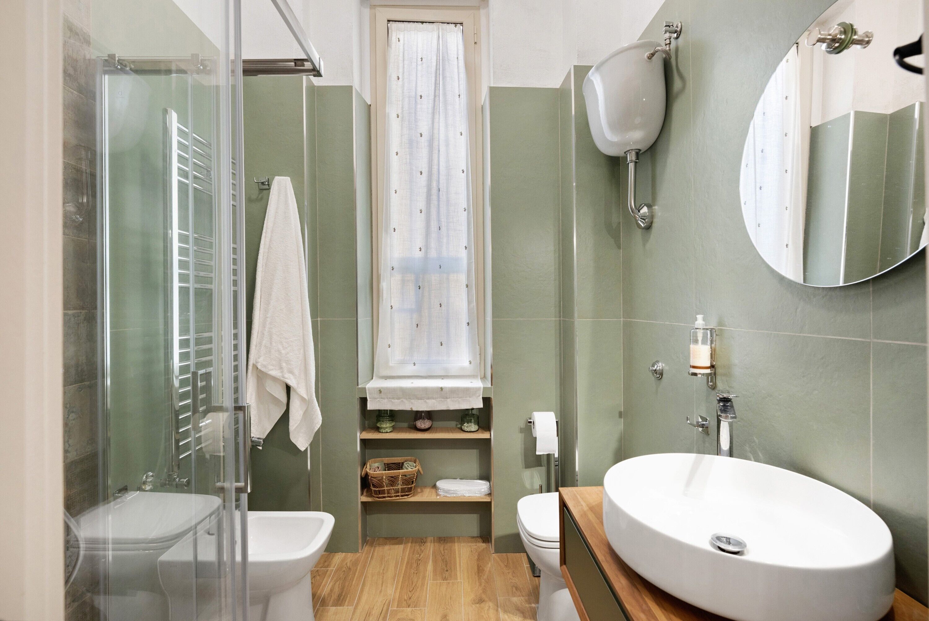 Doccia, asciugacapelli, asciugamani