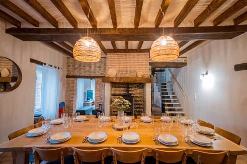 Gîte 'Gîte de Caractère for 13 People' with Private Pool, Wi-Fi, and Air Conditioning