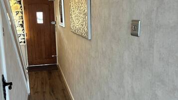 House, 4 Bedrooms, Accessible | Property entrance