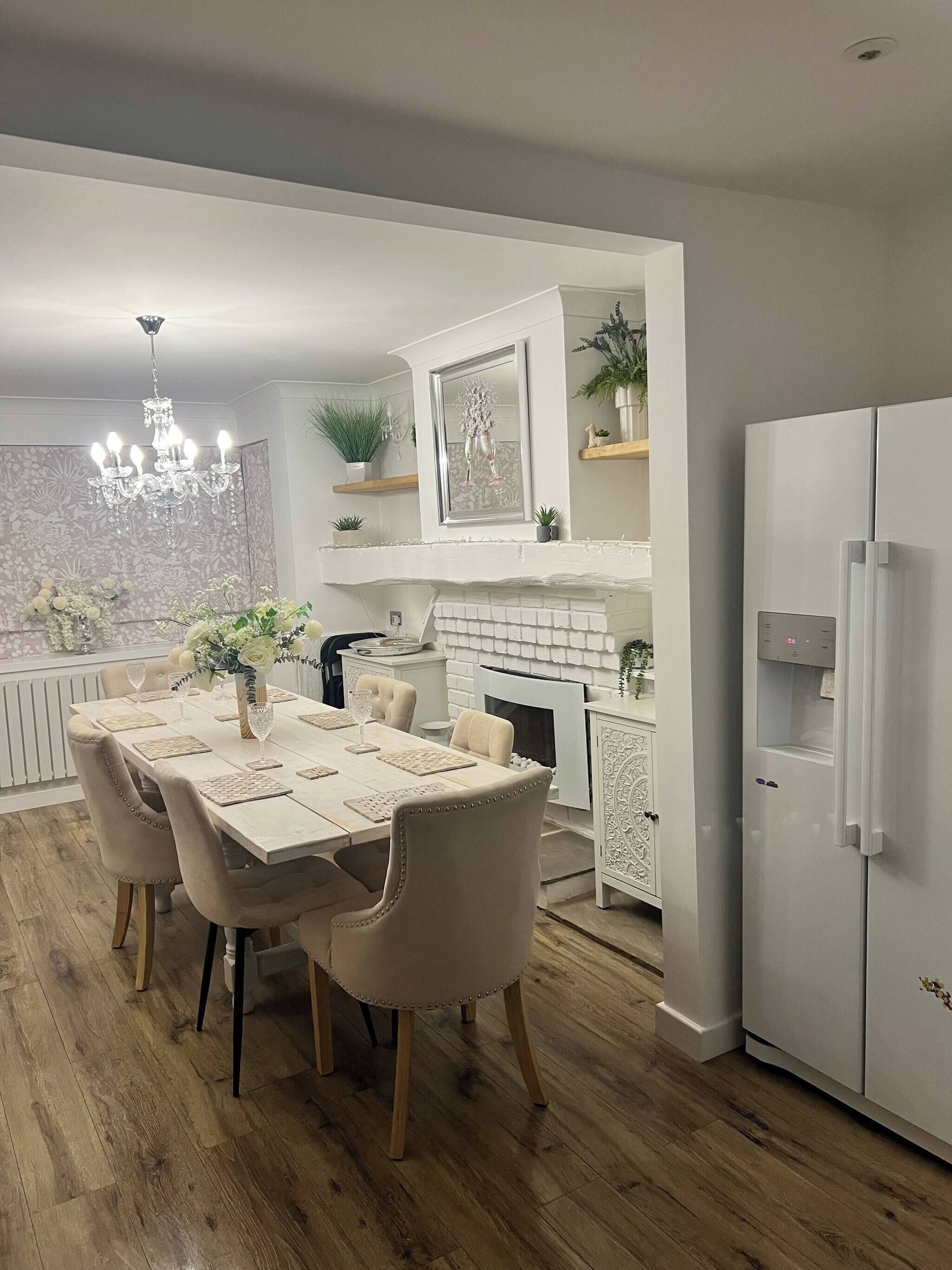 Casa, 4 quartos, acessível | Sala de jantar