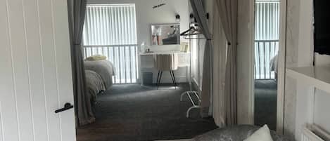 4 bedrooms