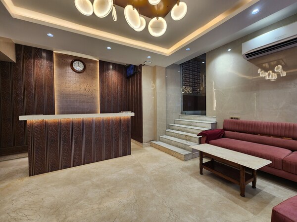 Hotel Pushpak International - Howrah