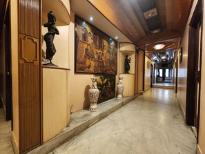 Lobby - Hotel Pushpak International (Kolkata)