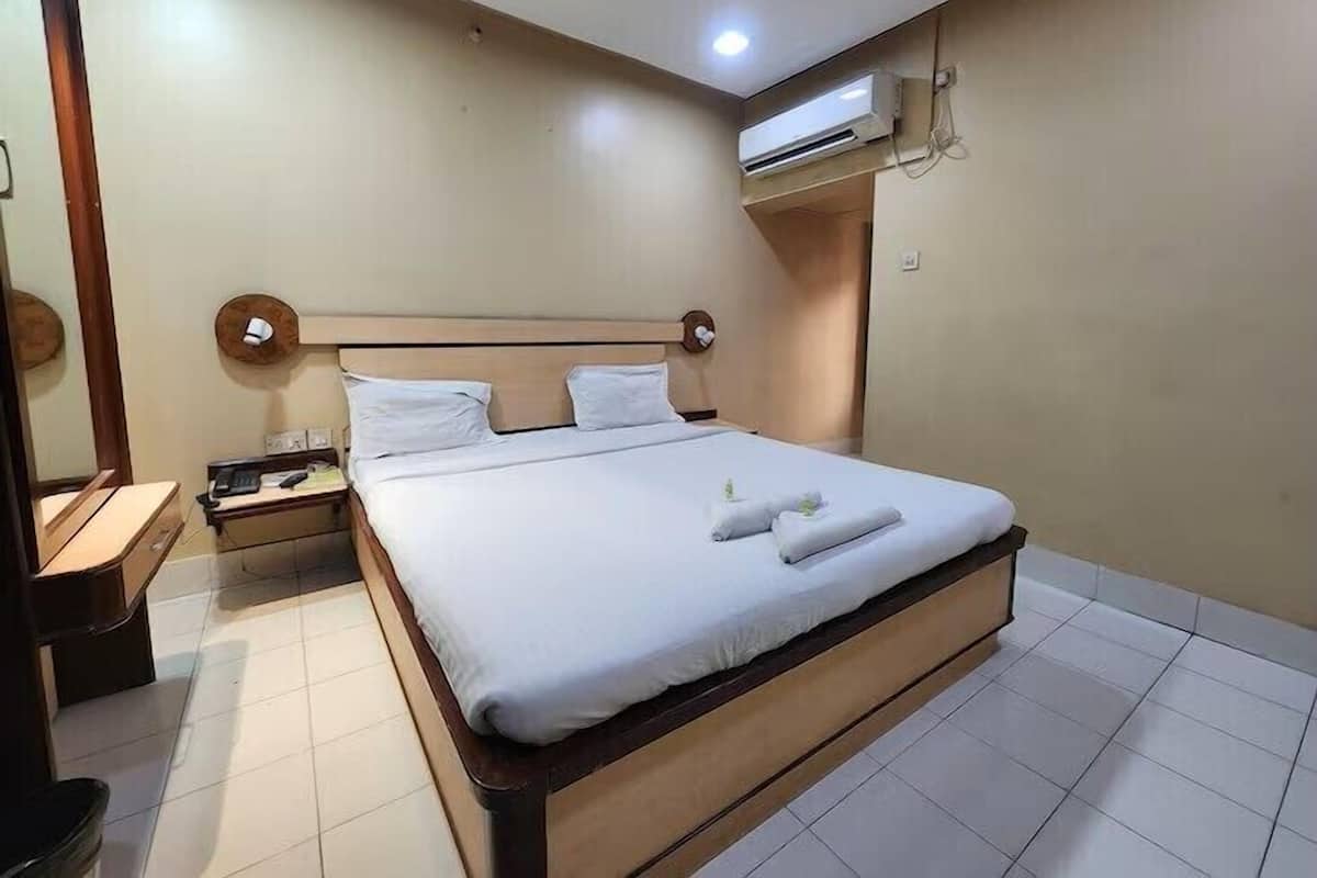 Deluxe Double Room | Free WiFi