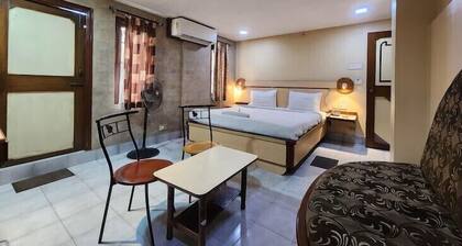 Hotel Pushpak International