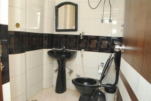 Superior Double Room | Bathroom