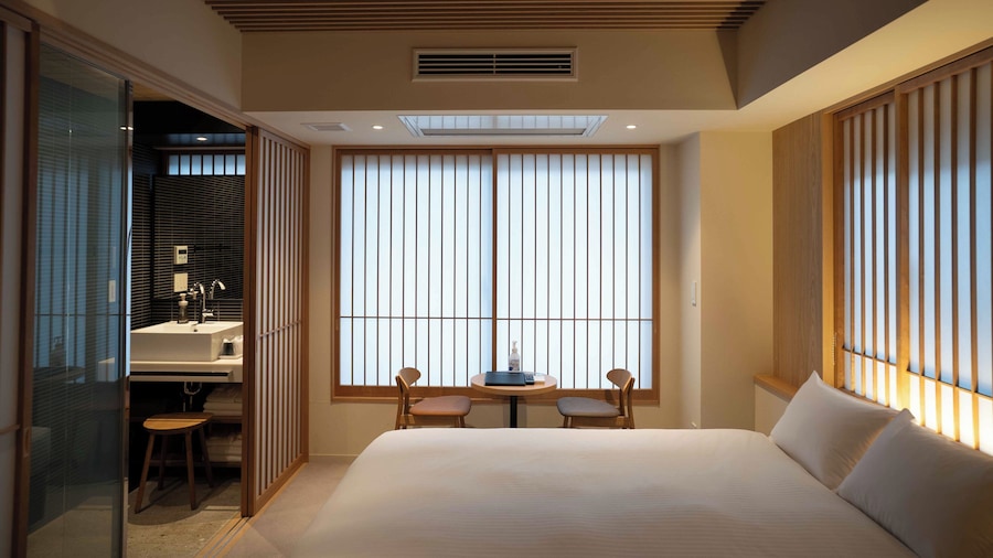 Asuite Hakata by ASUMIRU