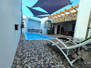 Terrace/patio - Wave Rock Villa: Cozy, Modern & Well-Equipped Retreat in the Heart of G.Baie. (Grand Baie)