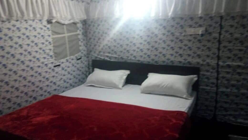 Luxury Double Room, Balcony, Mountain View | Free WiFi, bed sheets