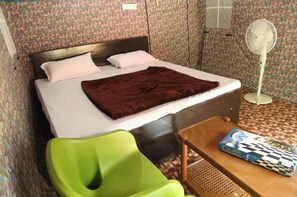 Quarto casal superluxo, sacada, vista para a montanha | Wi-Fi de cortesia