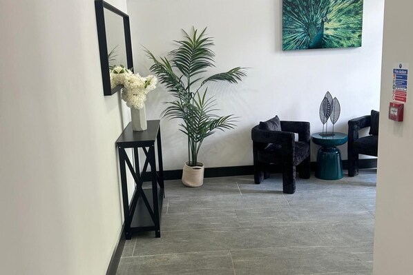 Interior - North London 1-bed Apt, Sleeps 2, 10 Min to Tube (London)