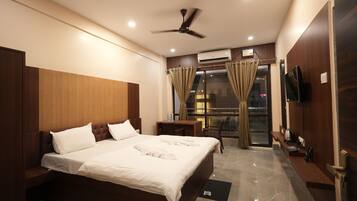 Kamar Deluks, pemandangan laut terbatas | Wi-Fi gratis dan seprai linen