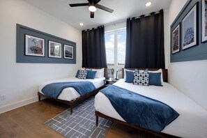 3 Schlafzimmer, Schreibtisch, Bügeleisen/Bügelbrett, kostenloses WLAN